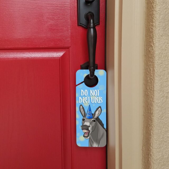 How to Use The Door Hanger Marketing Technique For Your Brand